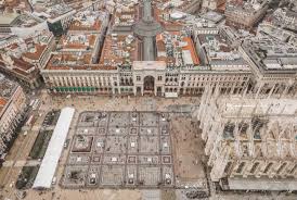 See 975 reviews, articles, and 729 photos of piazza del duomo, ranked no.2 on tripadvisor among 128 attractions in pistoia. Aerial View Of Piazza Del Duomo Stock Photo Picture And Royalty Free Image Image 100018065