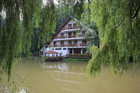 Sunt de acord cu termeni și condiții. Guest House Lacul Linistit Moneasa PreÈuri Actualizate 2021