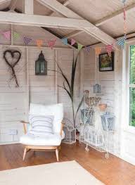 Ideen 40 Fur Gartenhaus Innen Streichen Check More At Https Www Estadoproperties Com Gartenhaus Innen Streichen Gartenhaus Baumhaus Innen Haus Einrichten