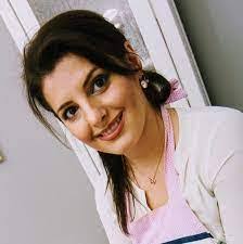 Laura Tigert's Instagram, Twitter & Facebook