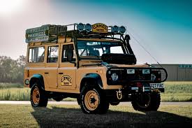 La mayor selección de reloj camel trophy a los precios más asequibles está en ebay. Eeny Meeny Miny Moe Catch A Camel By Its Toe 1990 Land Rover Defender 110 Camel Trophy Zero260