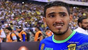 «فواز القرني يمتلك كل المقومات ليصبح الحارس الأفضل في السعودية، بشرط الابتعاد عن مواقع التواصل الاجتماعي السوشيال ميديا لست سنوات»، مضيفًا: Ø­Ø§Ø±Ø³ Ø§Ù„Ø§ØªØ­Ø§Ø¯ ÙŠØ¨Ø¯ÙŠ Ø£Ø³ÙÙ‡ Ø§Ù„Ø´Ø¯ÙŠØ¯ Ø¨Ø¹Ø¯ Ø®Ø³Ø§Ø±Ø© Ø§Ù„ÙƒÙ„Ø§Ø³ÙŠÙƒÙˆ Ø£Ù…Ø§Ù… Ø§Ù„Ù‡Ù„Ø§Ù„
