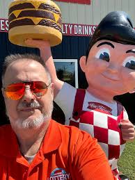 Well, the verdict is in… Two Farmers, in Mount Carmel, IL, was worth the  trip! First off, I can't complain about my mileage getting there, 48.4 MPG  in my Ford Fusion Hybrid?