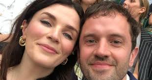 Who is Aisling Bea's partner as she announces her first pregnancy?