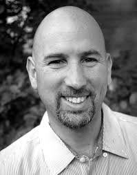 Thomas Harding's Instagram, Twitter & Facebook