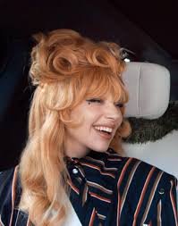 Ahora que se confirmo DIE WITH A SMILE y DISEASE son parte de LG7, estamos  frente al álbum más exitoso de 2025, con +500k de unidades vendidas sólo en  USA.