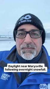 Daylight near Marysville following overnight snowfall. #columbusohio  #ohionews