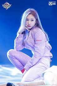 190321 Everglow Mia M Countdown Bon Bon Chocolat Kpop Girls Kpop Girl Groups Korean Girl Groups