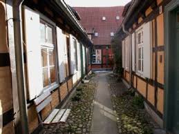 Klosterbudchen Am Hafen Stralsund Ferienhaus In Historischer Klosteranlage 4 Personen Stralsund Ostsee Rugen Und Ferienhaus