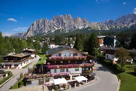 Sports, untouched landscapes, wellness, heritage and lifestyle. Hotel Sport Hotel Cortina Cortina D Ampezzo Trivago Com Br