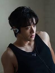 Manuel Buenafe's Instagram, Twitter & Facebook