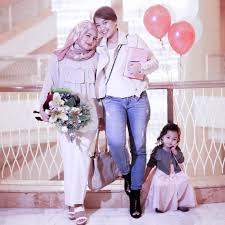 Jangan lupa like share dan subscribe untuk lebih. Macam Adik Beradik Ingatkan Kakak Wajah Comel Ibu Janna Nick Jadi Perhatian Satkoba Press
