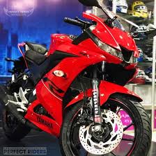 Yamaha yzf r15 speed is reborn. Yamaha Dealer Is Offering Custom Colour Options For The R15 V3 In India