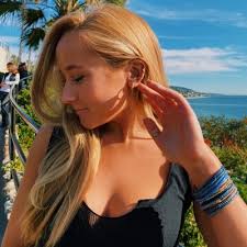 Jenna Mcguigan's Instagram, Twitter & Facebook