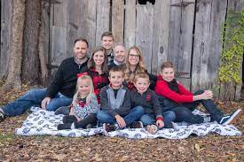 The following types of families exist today, with some families naturally falling into multiple categories. Posing Inspiration For Large Families The Milky Way