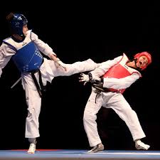 Andrea ramírez, la taekwondista colombiana ha logrado su tiquete a segunda ronda en los olímpicos, pero de la chica se destaca que es pura energía. Taekwondo Andrea Ramirez Vargas Kristina Tomic Fliegengewicht Frauen 49kg Top 16 Olympia Tokio 2021