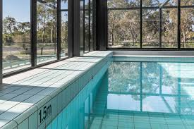 Kingswood Peninsula Country Golf Club Schwimmbad Fliesen Hallenbad Schwimmbader