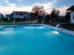 O recomandare de cazare pe malul apei cu posibilitatea de masă piscină și plimbări cu barca. Pensiunea Danube Delta Resort Crisan Tulcea Delta Dunarii Portal Turism