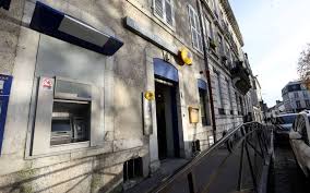 30€, la poste mobile vous offre 4go d'internet à utiliser pendant la durée de validité de votre recharge soit 3 mois. Deux Bureaux De Poste Menaces En Centre Ville La Republique Des Pyrenees Fr