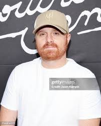 Ryan Stagg's Instagram, Twitter & Facebook