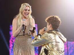 It seems that word of a possible romance between. Are Lele Pons And Guaynaa Dating Details On Their Relationship