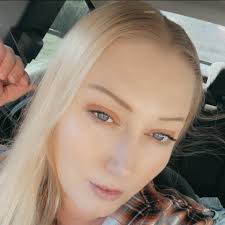 Shonda Simmons's Instagram, Twitter & Facebook