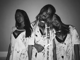 Black And White Best Friend Costume Ideas 31 Really Cheap College Halloween Costume Ideas That You Need To See Halloween Costumes College College Halloween Cheap Halloween Costumes