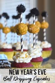 New Year S Eve Ball Dropping Cupcakes Recipe With Images New Years Eve Dessert New Years Eve Ball New Year S Desserts