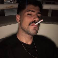 Pergunta sincera, voces ganham mesmo dinheiro com esses tal de Saas? Eu  leio isso e vejo uma vibe meio Ruyter assim