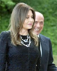 Silvio berlusconi è stato ricoverato al centro cardio toracico di monaco, ospedale specializzato del principato. Barbara Berlusconi Enojada Con Su Padre
