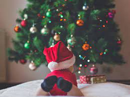 This adorably sweet baby's first christmas ornament gets the whole family in on the act. 12 Ways To Celebrate Your Baby S First Christmas