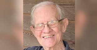 Everett Horne's Instagram, Twitter & Facebook