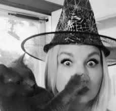 Ky Cat Loves Getting Dressed Up For His Family & Posing For Pics