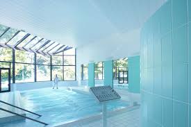 Piscine Thermale A L Eau D Evian Thermes Evian Les Bains Thermale