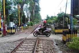 We did not find results for: Cara Aman Riding Melintasi Rel Kereta Api Kuncinya Jangan Panik Gridoto Com