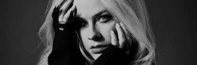 Avril lavigne's new album is finished and it may arrive sooner than you think. Avril Lavigne Samsung Hall