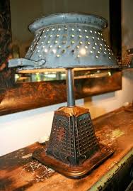 1001 Idees D Abat Jour Diy Original A Faire Avec Vos Enfats Lampe Recyclee Diy Lampe Cuisiniere Ancienne