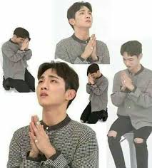 Key Shinee Praying Meme Meme Faces Kpop Memes Funny Kpop Memes