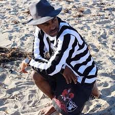 How would you tell an other person your body length in meters or in foot and inches? Big Sean S Feet Wikifeet Men