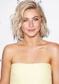 It is a fun short bob that can be paired with any outfit or occasion. 30 Pictures Of Julianne Hough With Beautiful Short Hair Woman Hairstyles Julianne Hough Short Hair Short Wedding Hair Trendy Hairstyles