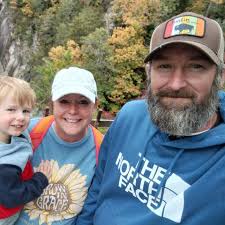 What are good hiking spots in North Georgia for a beginner hiker with kids?