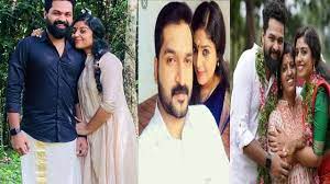 You are viewing a picture of actress athira. Neeyum Njanum Serialactress Athira Praveen Marriage Wedding Husband Daughter Zeekeralam Youtube