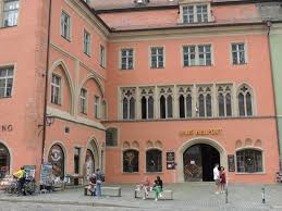 Haus heuport, адрес — domplatz 7, 93047 регенсбург, германия, телефон 0941 5999297, часы работы. Regensburg Wo Steine Sprechen Konnen To Eighty Countries