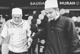 Ayah Ustaz Ebit Lew Meninggal Dunia Tmj Titip Ucapan Takziah