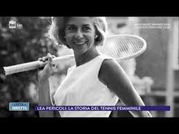 Pericoli was awarded the fed cup award of excellence in 2007. Lea Pericoli La Tennista Che Invento Il Pizzo Sotto Il Gonnellino La Vita In Diretta 05 06 2018 Youtube