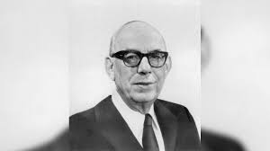 Daniel Aaron, pioneer in American studies, dies at 103