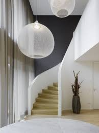 Staircase Lighting Extravagant Hanging Lamps Jpg 600 799 Pixel Lampen Treppenhaus Lampen Wohnzimmer Grosse Wohnzimmer