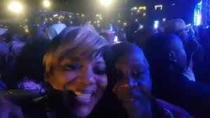 Soooo Buju mek everybody just a burst with love LOL! Big selecta  SkyJuice....what a heap a kissing!