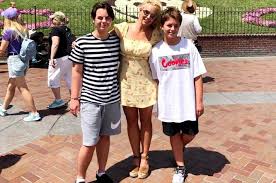Бритни спирс (britney spears) дата рождения: Byvshij Muzh Britni Spirs Pozvolil Ej Uvidet Svoih Detej Nakanune Rozhdestva