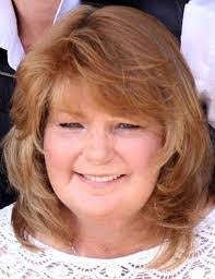 Carol Cantu's Instagram, Twitter & Facebook